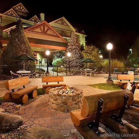 Bearskin Lodge On The River 