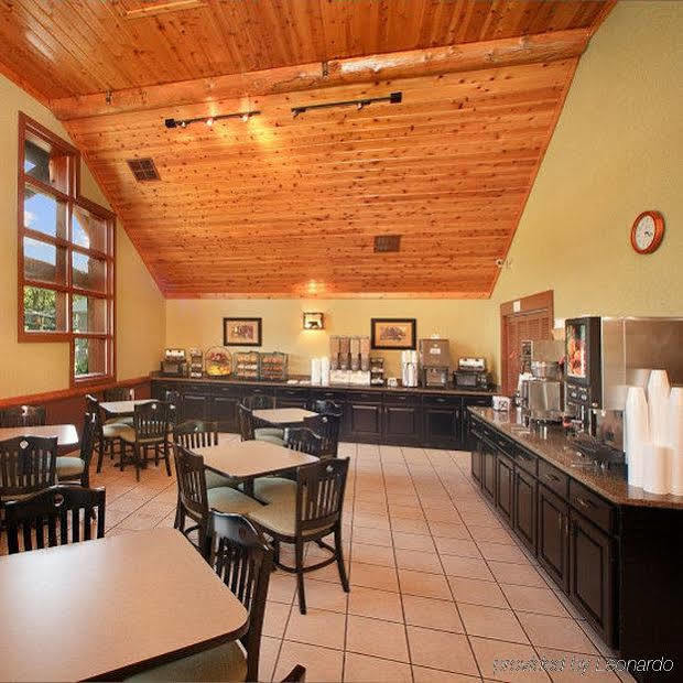 Bearskin On The River Hotel 3*