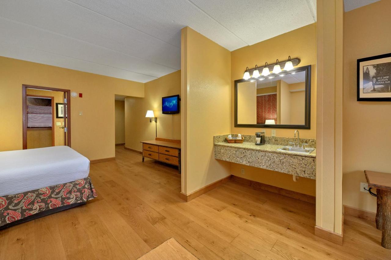 Hotel Bearskin On The River